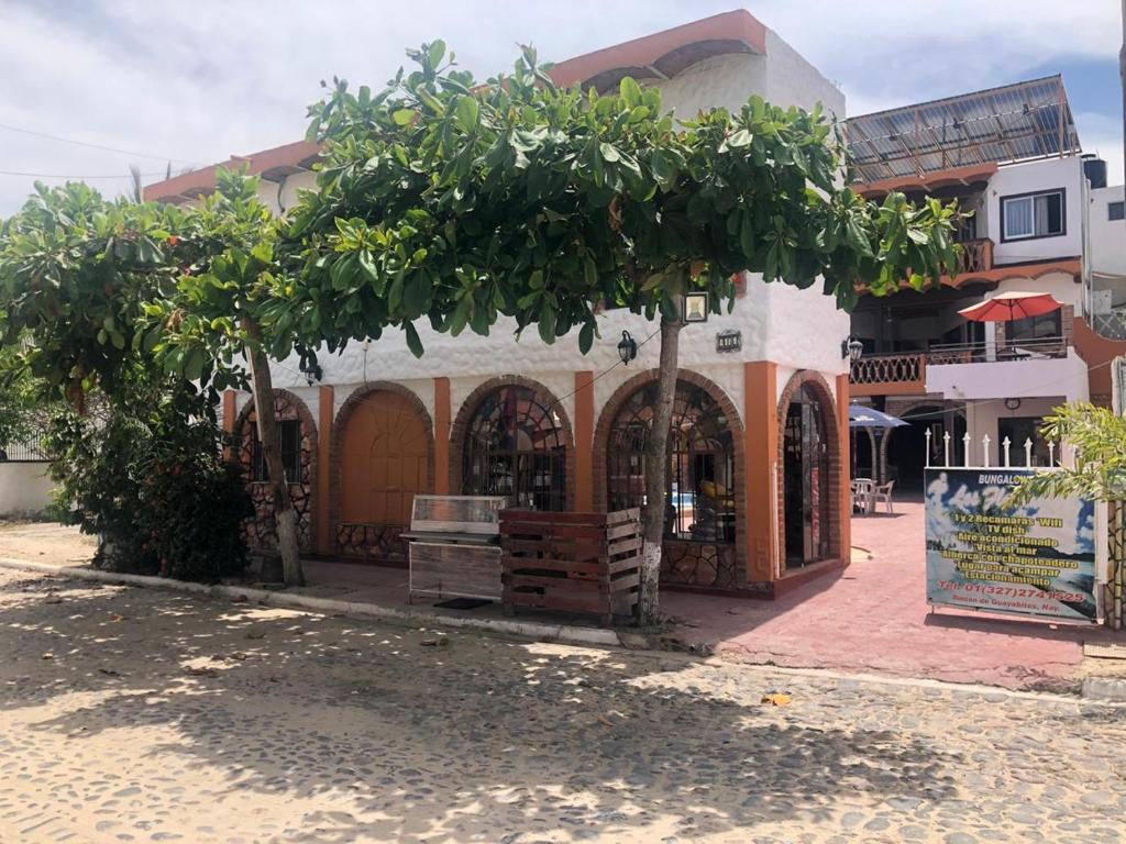 El edificio en el que está el hotel