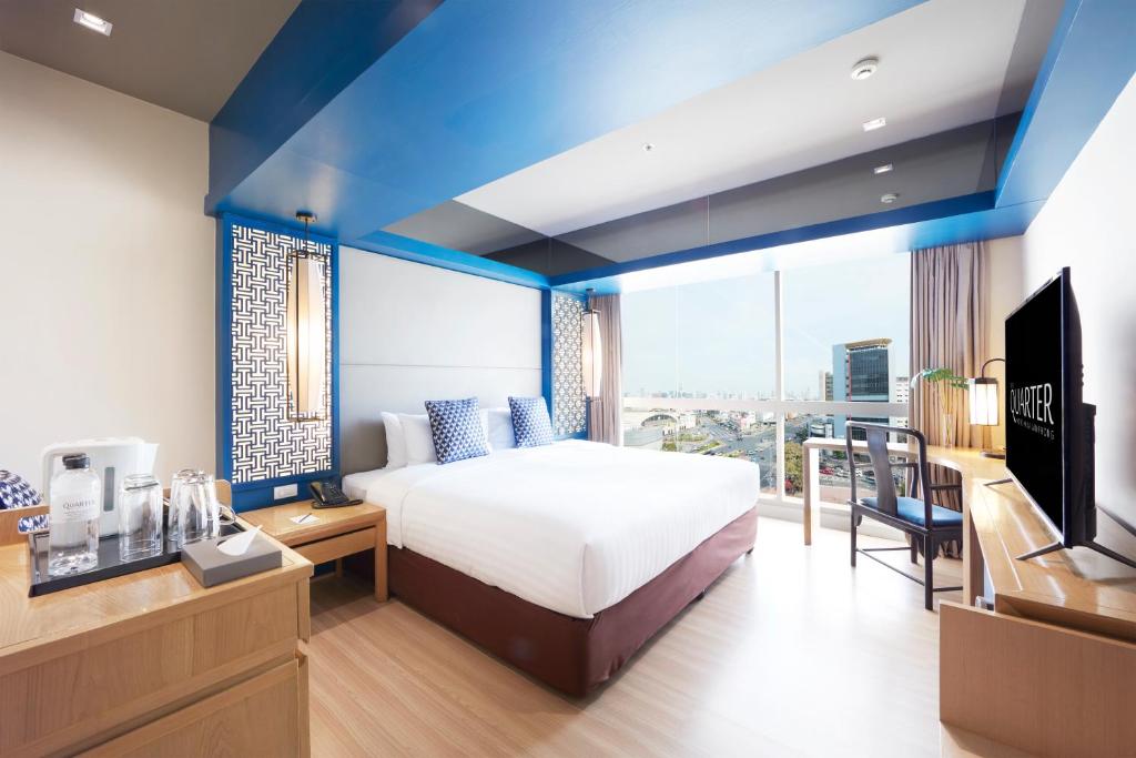 
Deluxe King Room with City View
