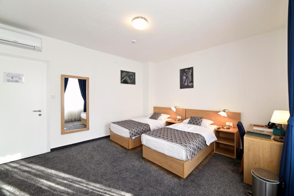 Hotel Orient Zagreb - Resim 10