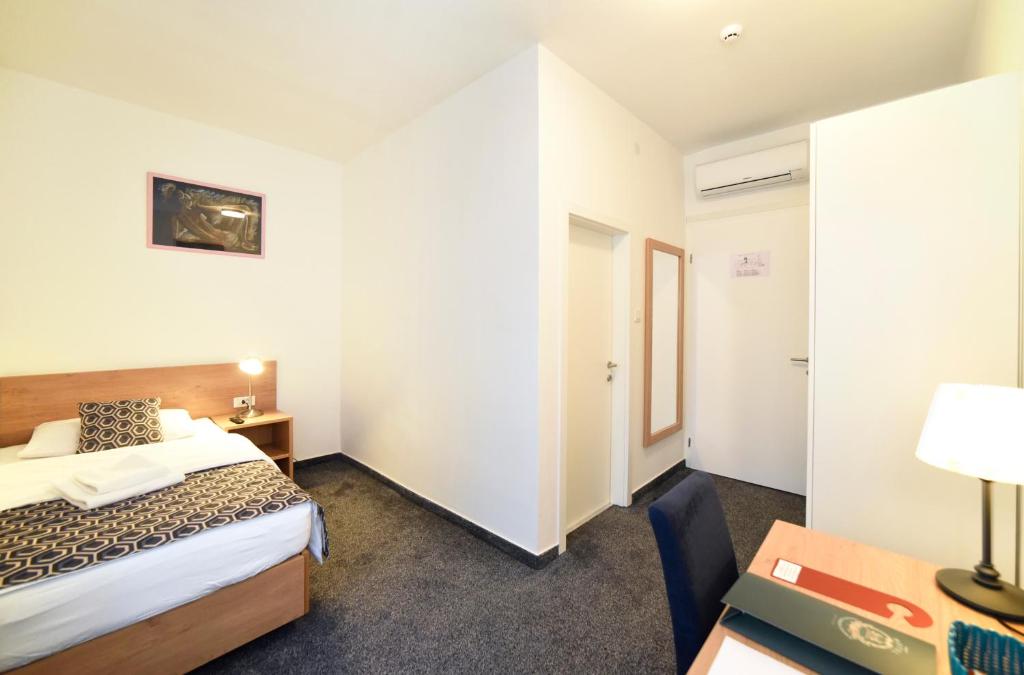 Hotel Orient Zagreb - Resim 28