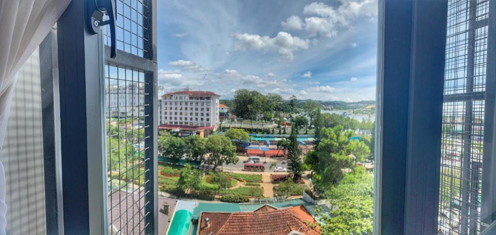 Nespecifikovaný výhled na destinaci Dalat nebo výhled na město při pohledu z hotelu