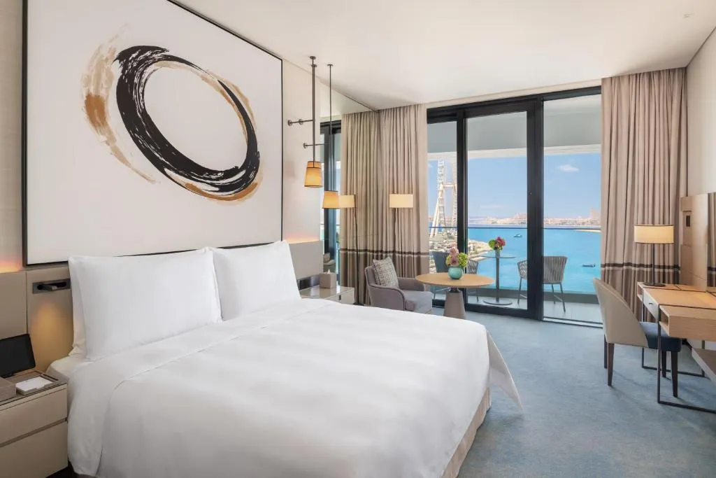 Deluxe Sea View Room with Balcony & World's Highest Infinity Pool Access