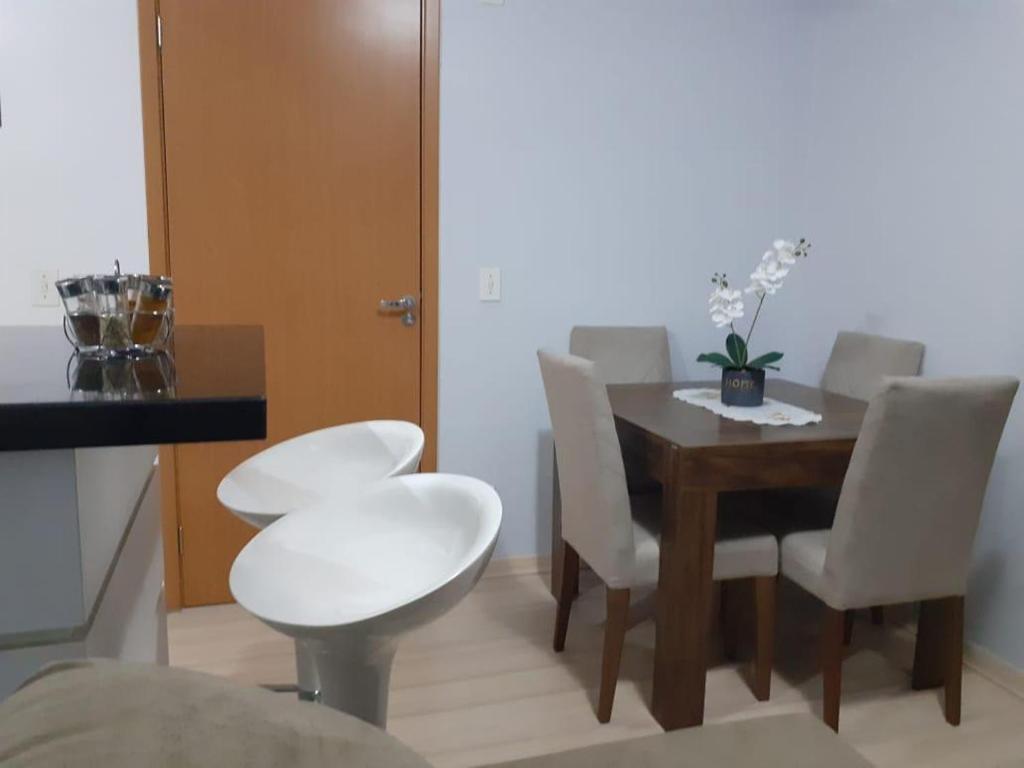  Apartamento mobiliado completo