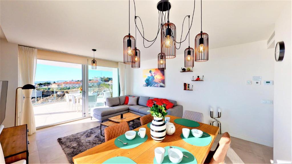 Posedenie v ubytovaní Panoramica views superb luxury apartment
