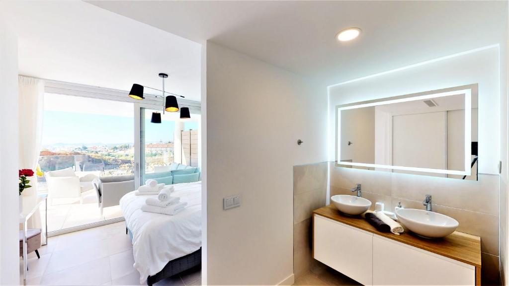 Posteľ alebo postele v izbe v ubytovaní Panoramica views superb luxury apartment