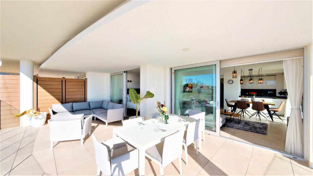 Posedenie v ubytovaní Panoramica views superb luxury apartment