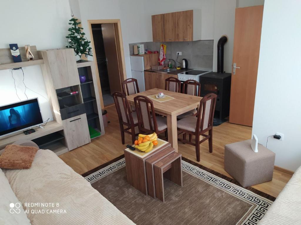 Kuchyň nebo kuchyňský kout v ubytování Vila Tutić Apartman 1 i Apartman 2
