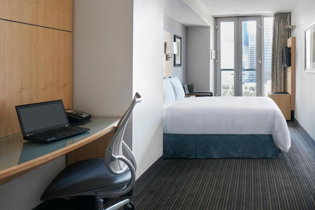 World Center Hotel - 