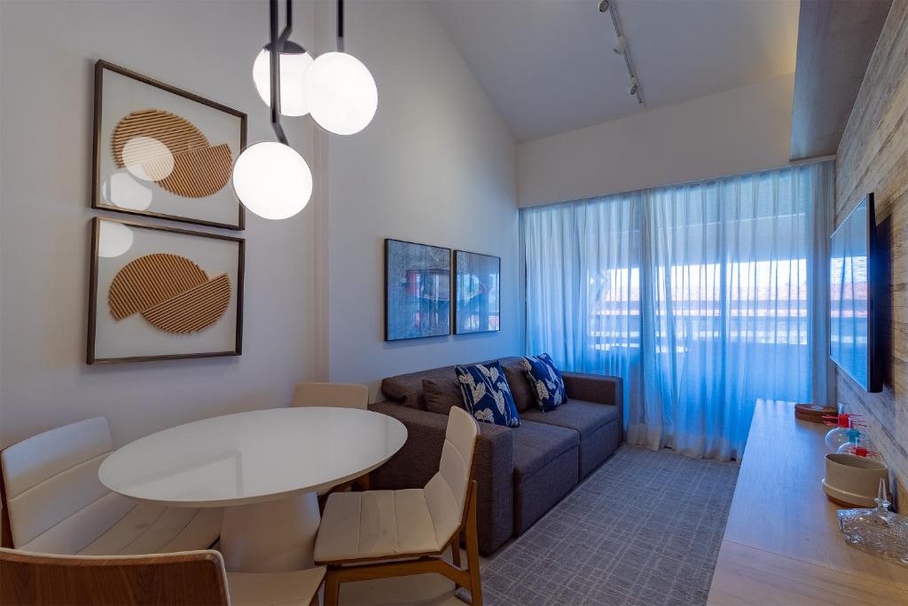  OKA Beach Resort Muro Alto Luxo por Carpediem
