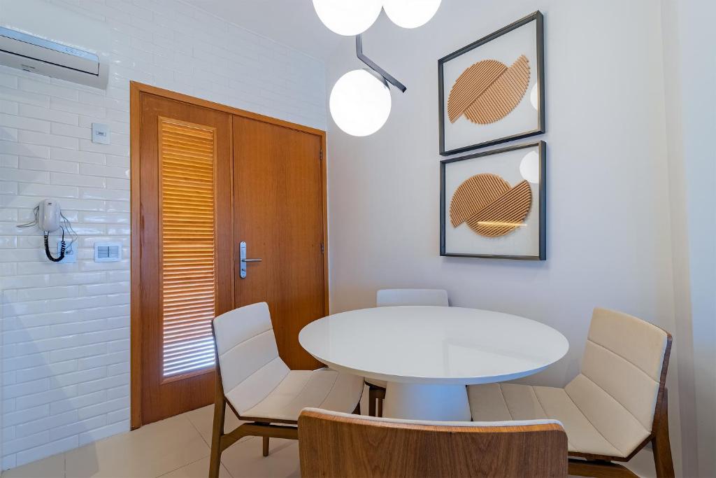  OKA Beach Resort Muro Alto Luxo por Carpediem