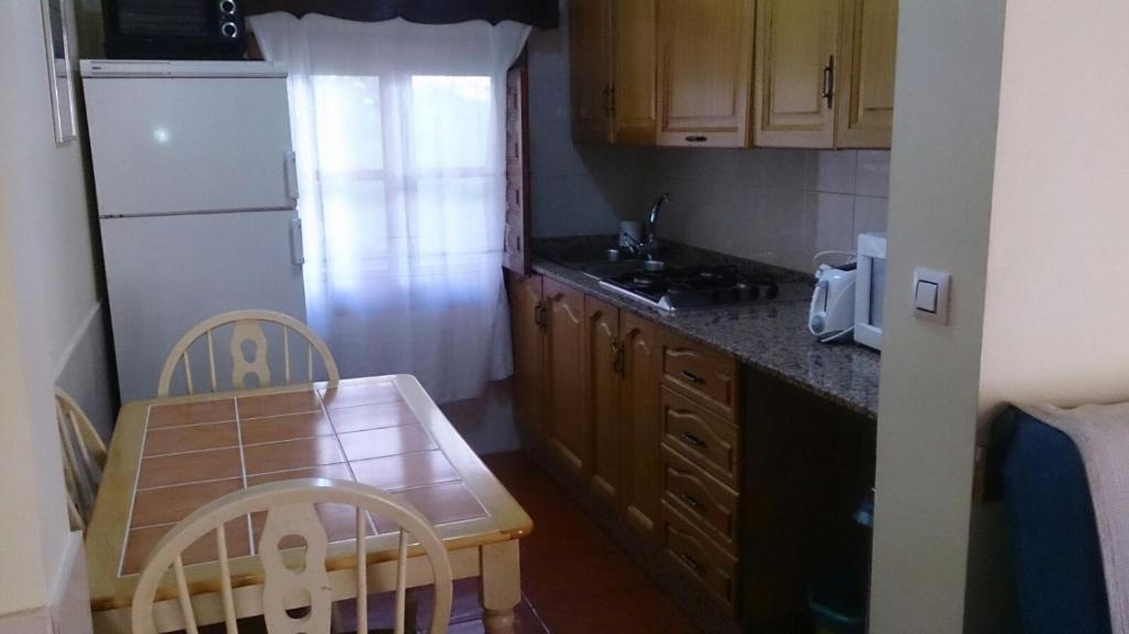 Kuchyňa alebo kuchynka v ubytovaní Casa Rural Los Pinos n5 de Riópar.