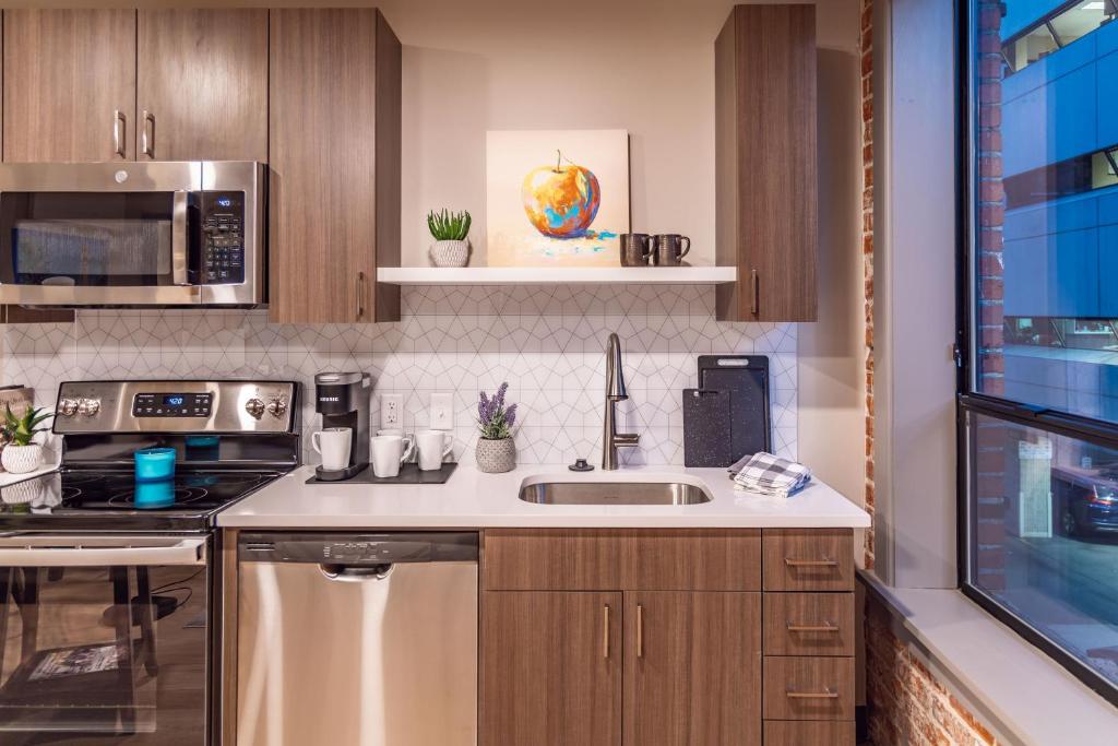 Riverfront Park Travel Apartments - Appartamento Con Due Camere Da Letto