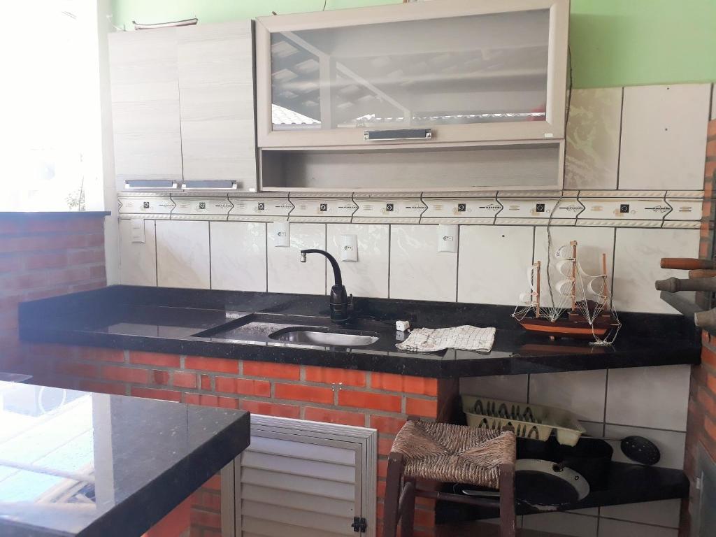  Apartamento em Residencial no Centro de Bombinhas - 1 Vaga de Garagem