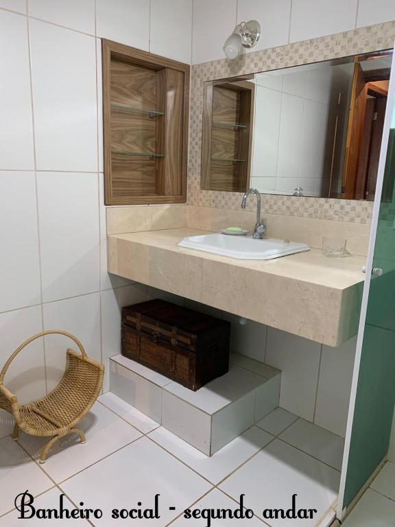  Casa grande com piscina