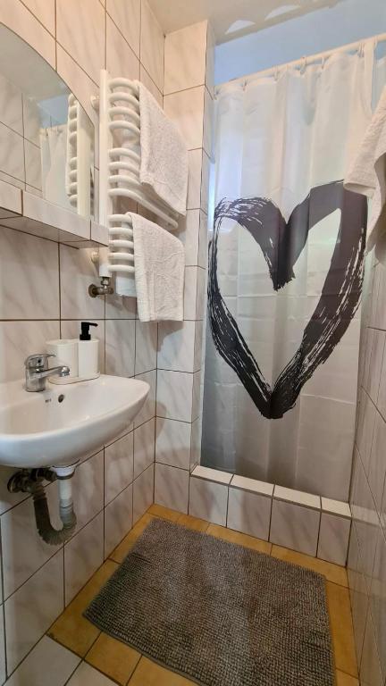 Koupelna v ubytování 3 Kroki Do Lasu