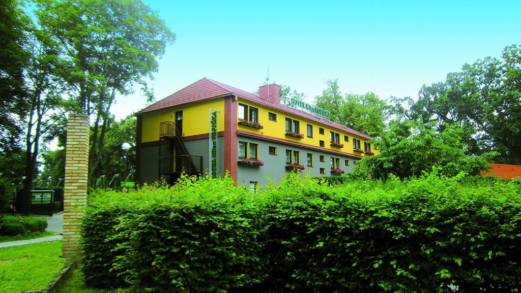 Budynek, w którym mieści się hotel