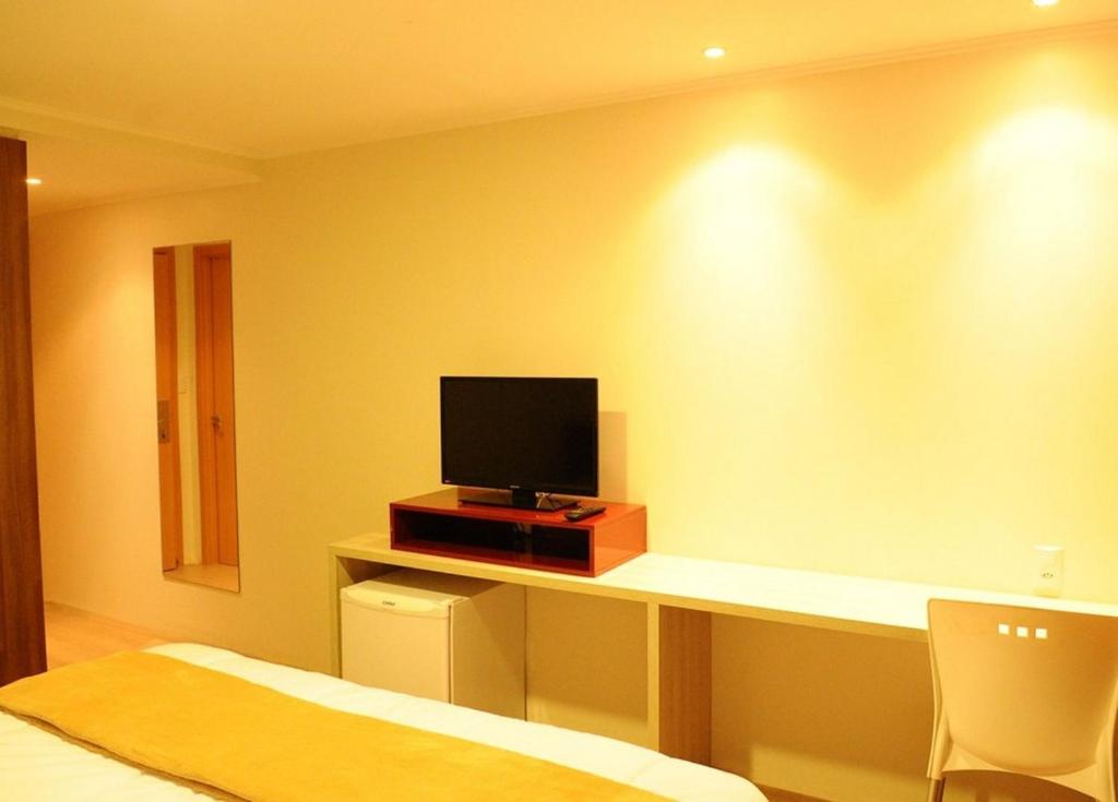  Imigrantes Hotel