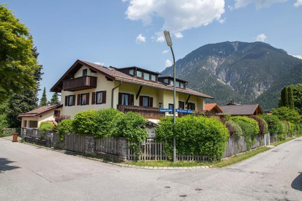 Nespecifikovaný výhled na hory nebo výhled na hory při pohledu z apartmánu