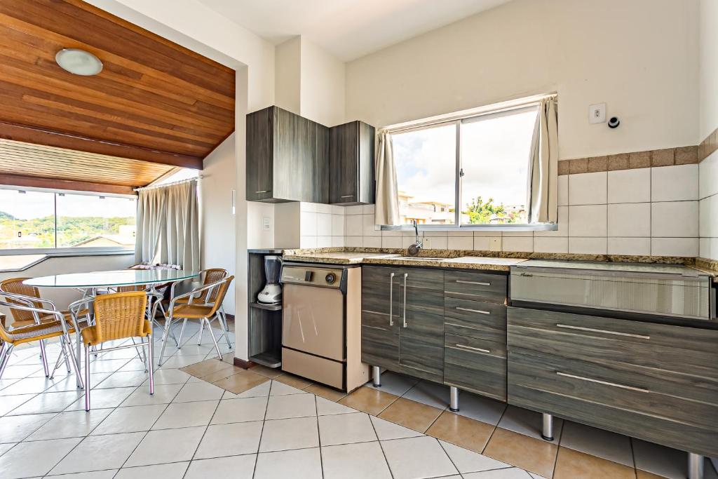 Amplo Duplex a 500m da Praia do Santinho MDS018