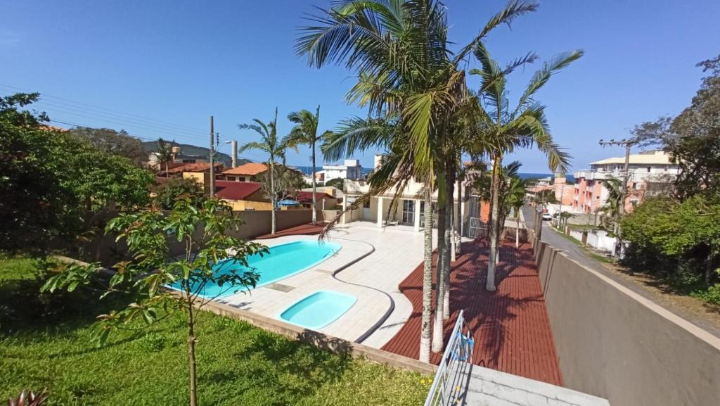  Amplo Duplex a 500m da Praia do Santinho MDS018