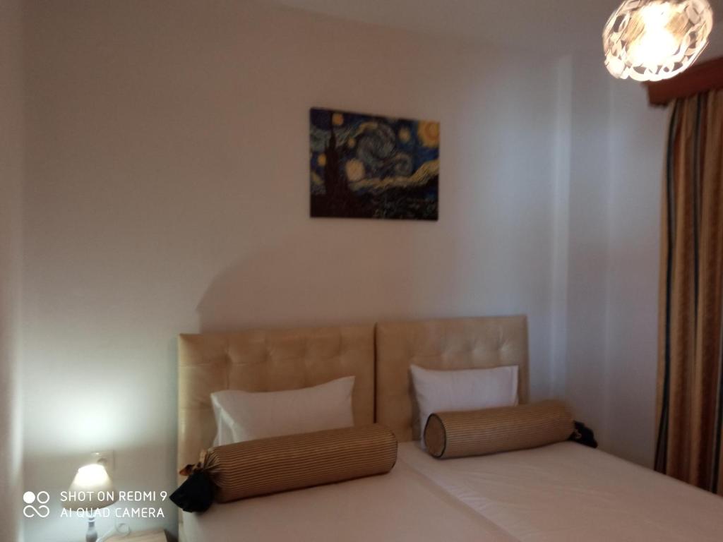 Posteľ alebo postele v izbe v ubytovaní Annas apartment 2 (AgiosNikolaos)