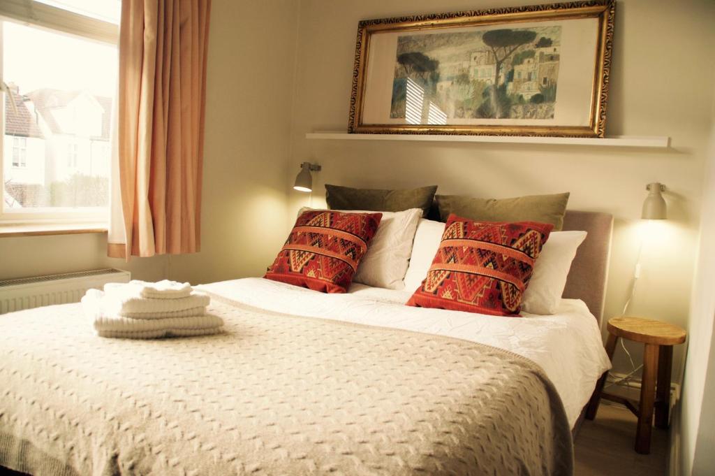 Brookview Guest House - Queen Room With Garden View