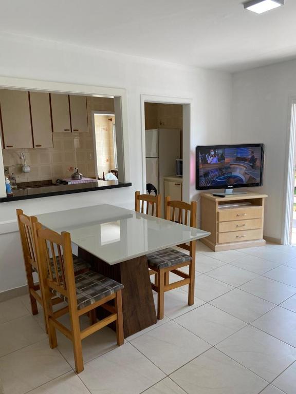  Apartamento 2 quartos com vista para o mar