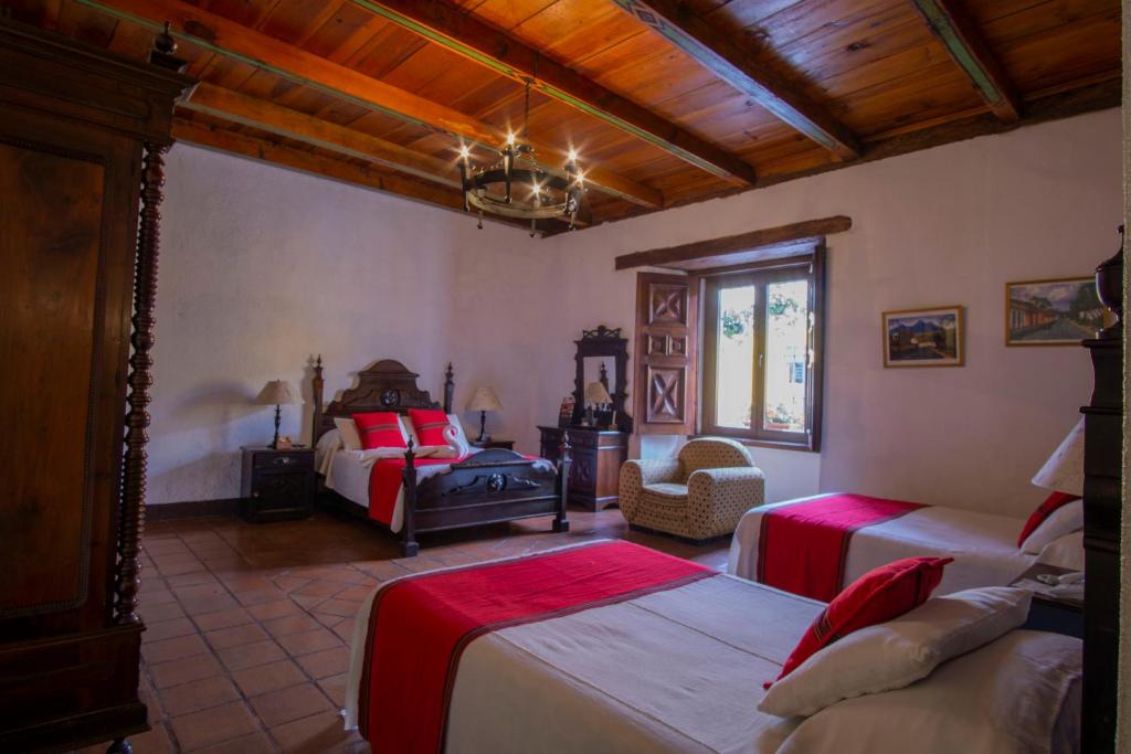 Hotel Posada de Don Rodrigo Antigua - Triple Room