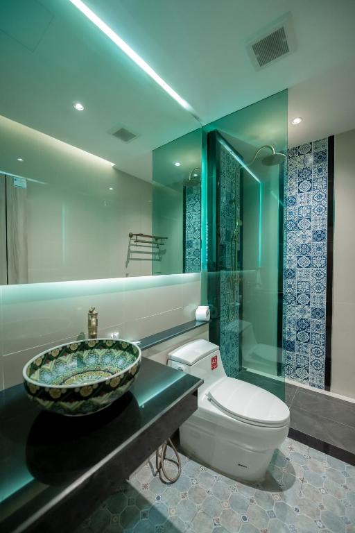 Koupelna v ubytování Le Maroc Hotel Patong