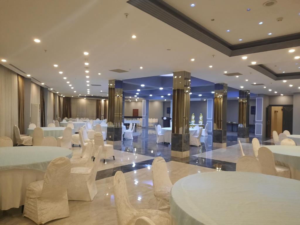 Restaurace v ubytování Plaza Hotel Diyarbakir