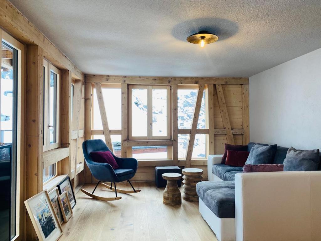 Posezení v ubytování Chalet Bergheimat Zermatt