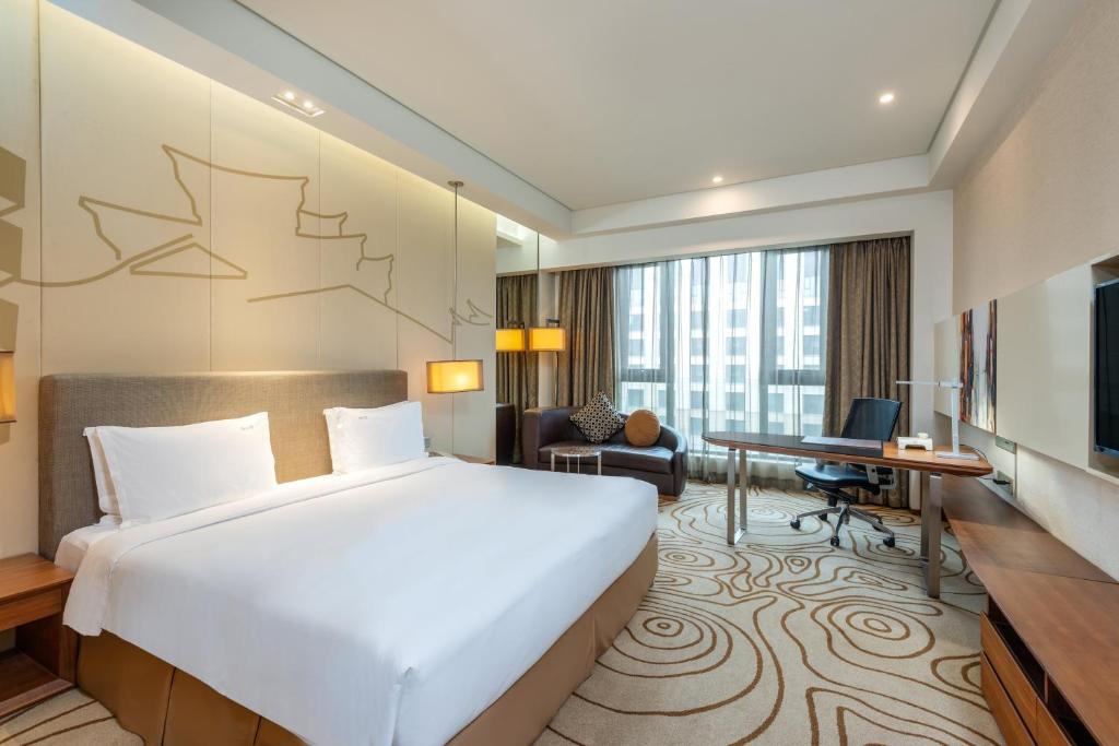 Holiday Inn Shanghai Hongqiao, an IHG Hotel - Standaard King Room Met Uitzicht Op De Stad
