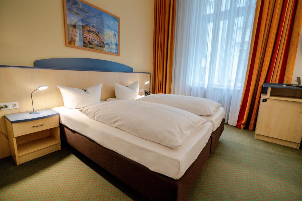 Hotel Tiergarten Berlin - Resim 37