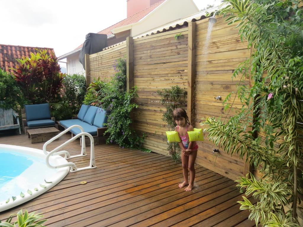  Casa com trilha pra praia e linda vista para Lagoa da Conceição