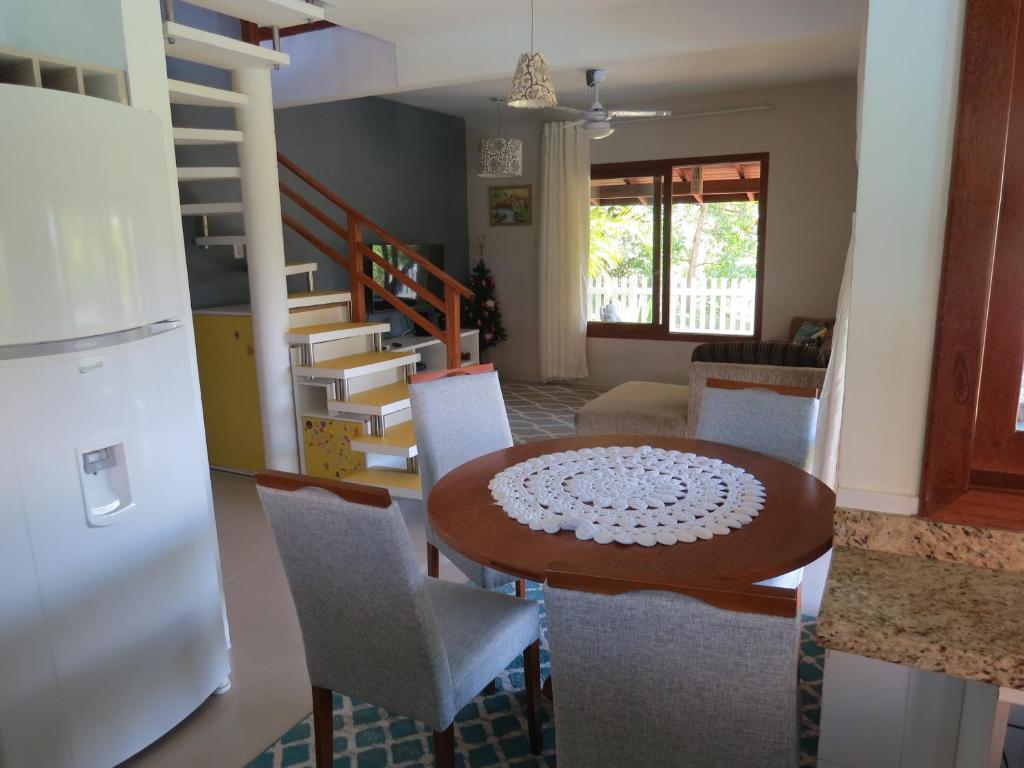  Casa com trilha pra praia e linda vista para Lagoa da Conceição