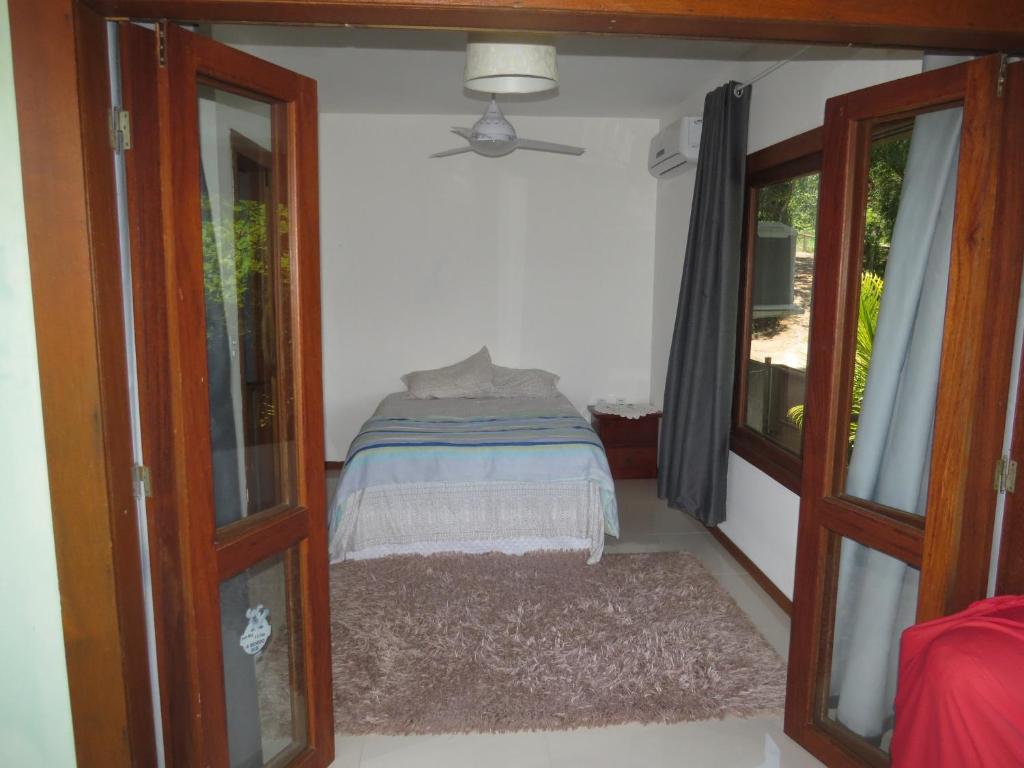  Casa com trilha pra praia e linda vista para Lagoa da Conceição
