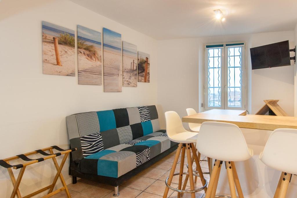 Beautiful renovated studio with view- Old Hyères - Apartamento De Una Habitación