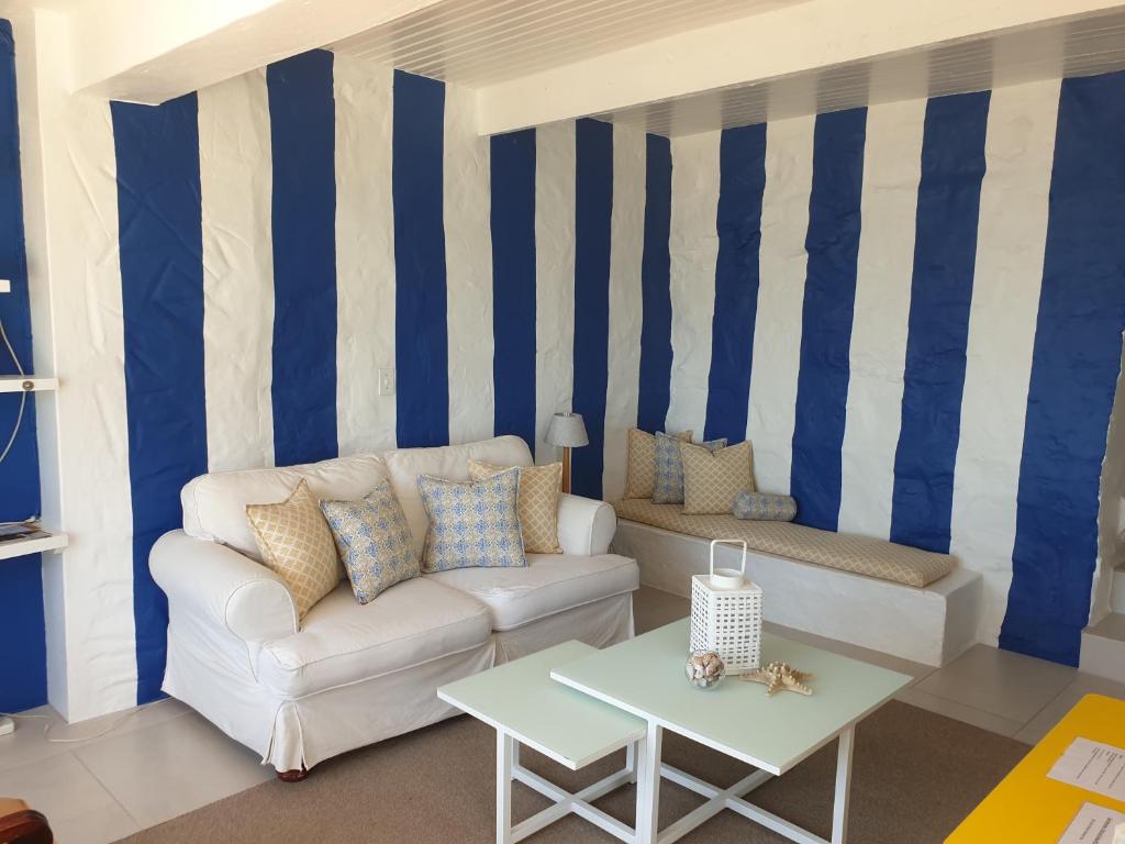 59 LongSantos - Image 31