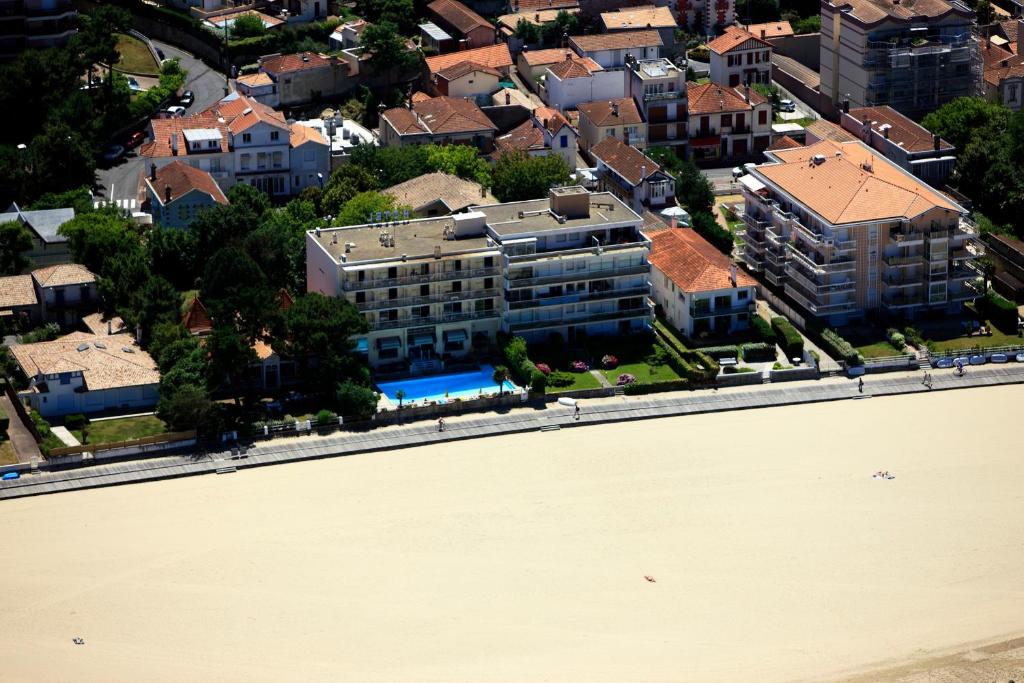 Nespecifikovaný výhled na moře nebo výhled na moře při pohledu z hotelu