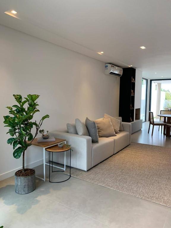  Lançamento! Casa moderna no melhor local da Lagoa da Conceição