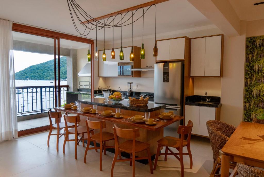  Apartamento de frente para o mar no itagua 03