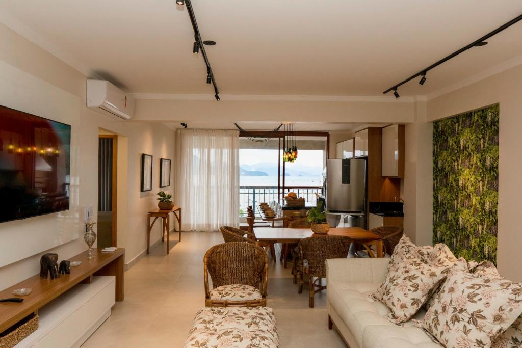  Apartamento de frente para o mar no itagua 03