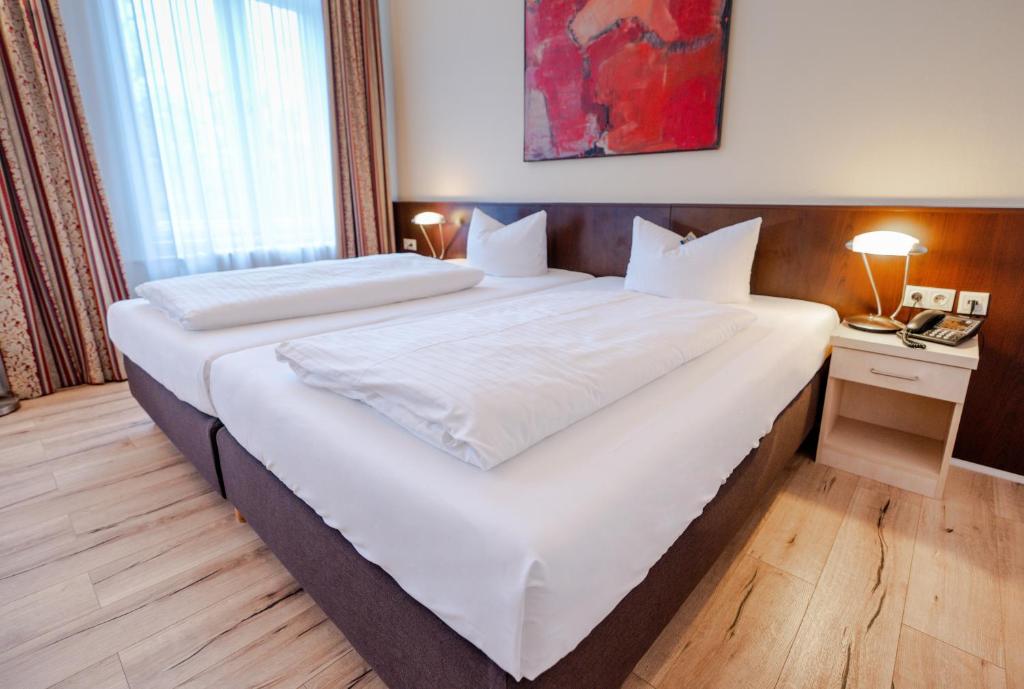 Hotel Tiergarten Berlin - Resim 11