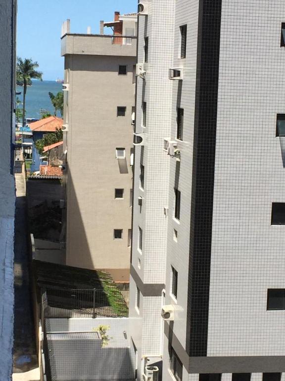  Apartamento inteiro PÉ NA AREIA
