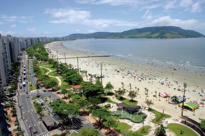  Apartamento inteiro PÉ NA AREIA