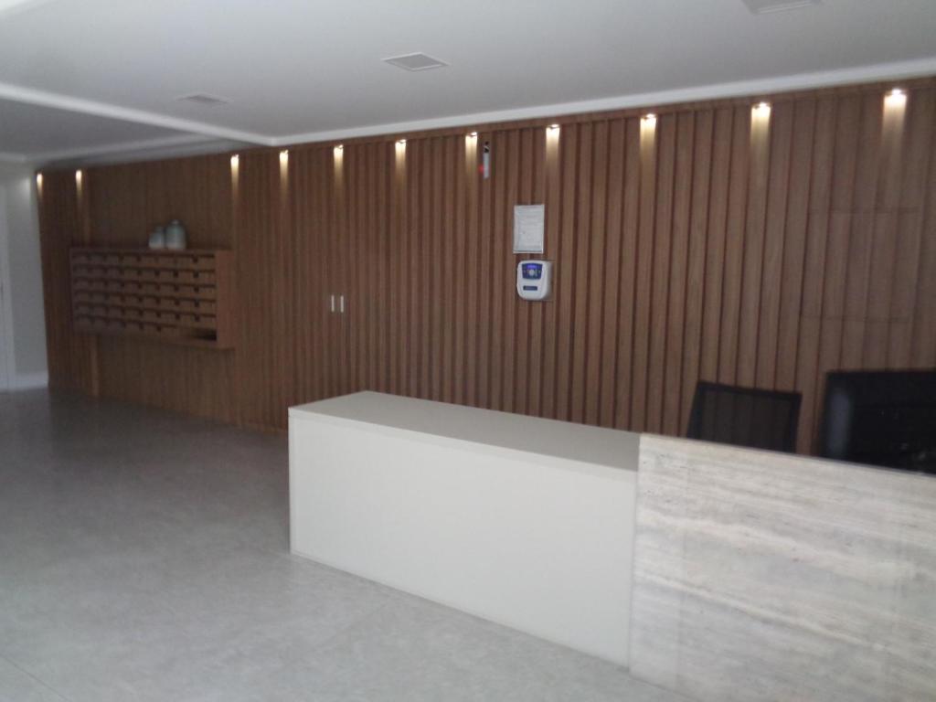  Apto Jurerê à 300 mts da praia
