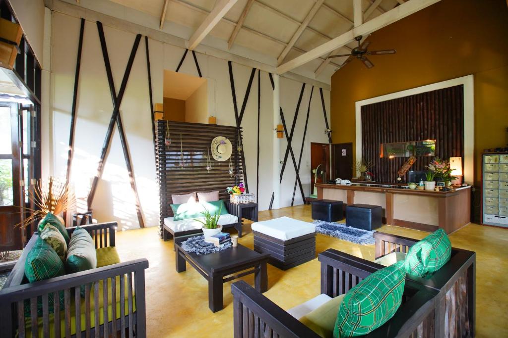 Posezení v ubytování Tanaosri Resort Pranburi