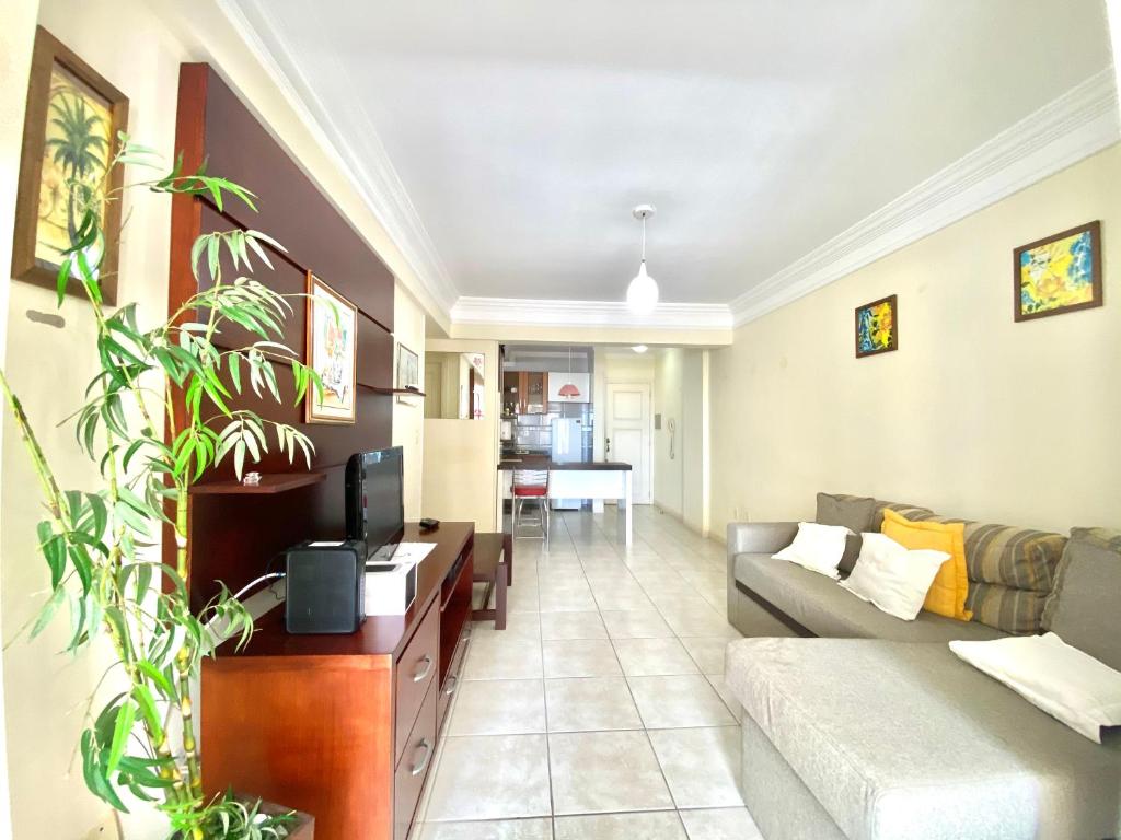  Apartamento praça Luís bassani com sacadao de frente com box