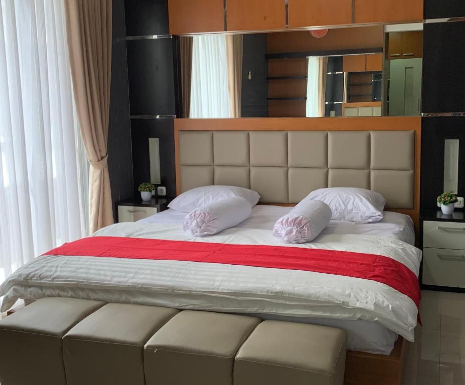 Platinum Setramurni Guest House Bandung 3BR - Maison De Trois Chambres