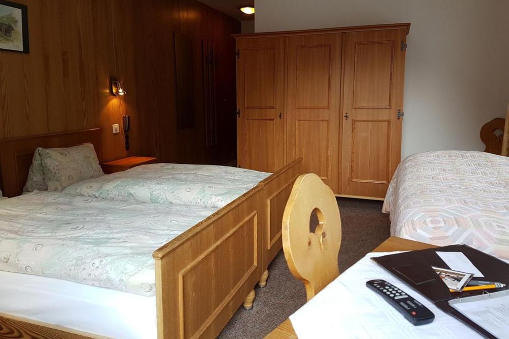 Postel nebo postele na pokoji v ubytování Hotel Krone - only Bed & Breakfast